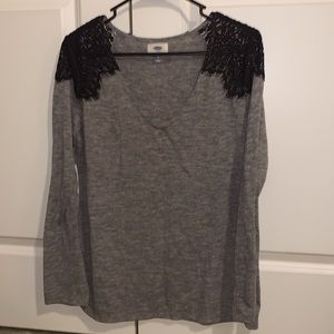 Old navy grey long sleeve top with shoulder detail